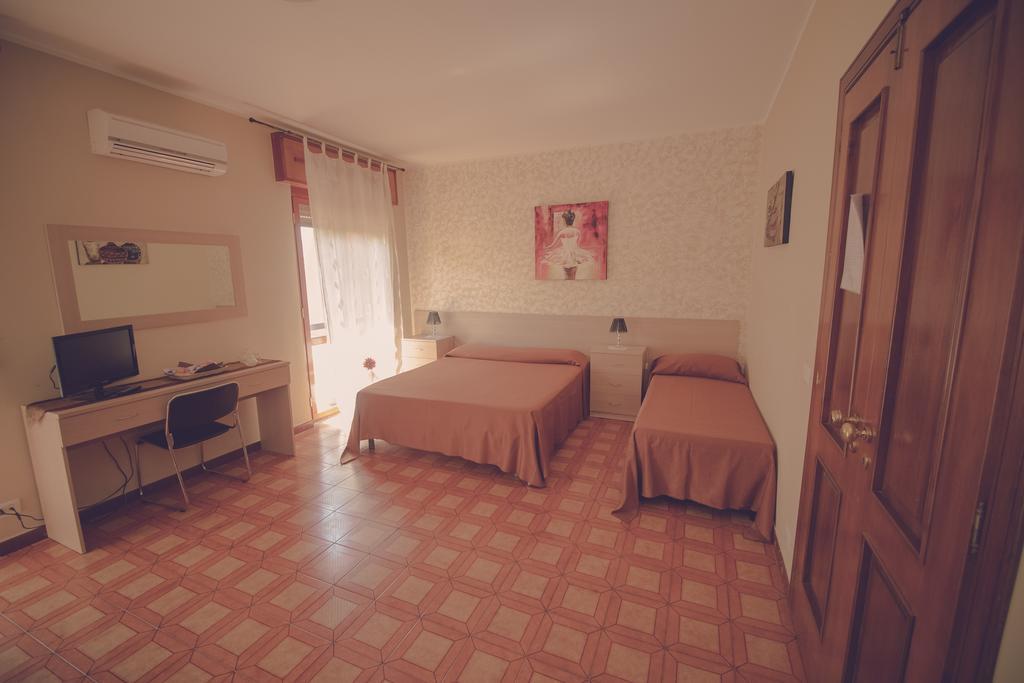 Cassiodoro Rooms Affittacamere カタンザーロ エクステリア 写真
